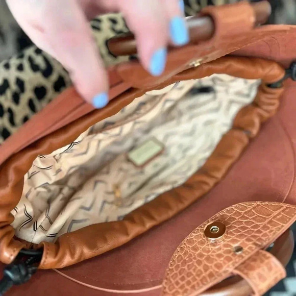 Moda Luxe Brown Totes - Picture 2 of 7